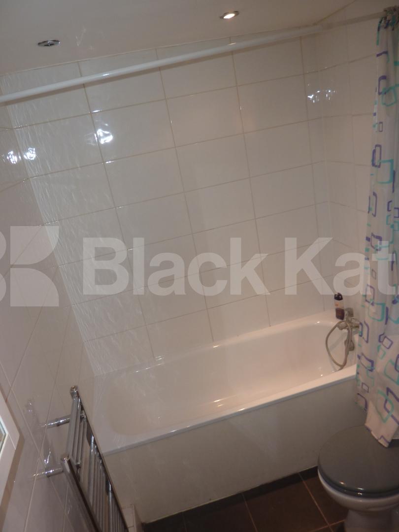 			1 MIN TO TUBE , 5 MINS TO HYDE PARK!, 2 Bedroom, 1 bath, 1 reception Flat			 Cabell Street, MARYLEBONE